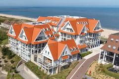 drone hoog met strand en zee 68 zoals bij te snijden.jpeg